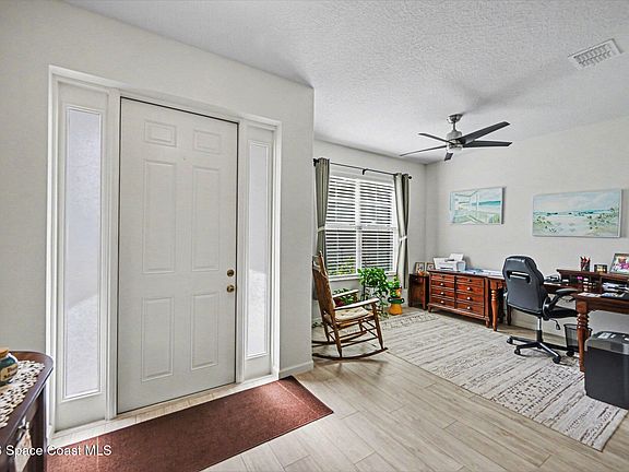 4th image of 2851 Dietrich Ave SE
