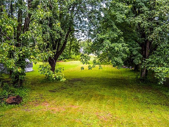 5th image of 2458 Westside Dr