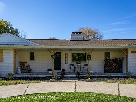 2nd image of 3911 Mar Moor Dr