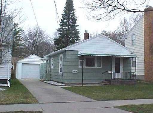 2nd image of 567 E Greenlawn Ave