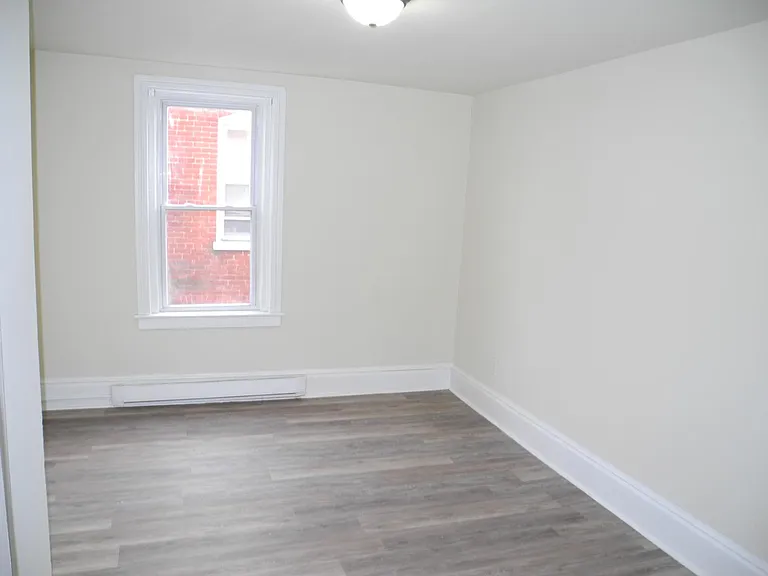 32 S Potomac St #2 — Photo 5