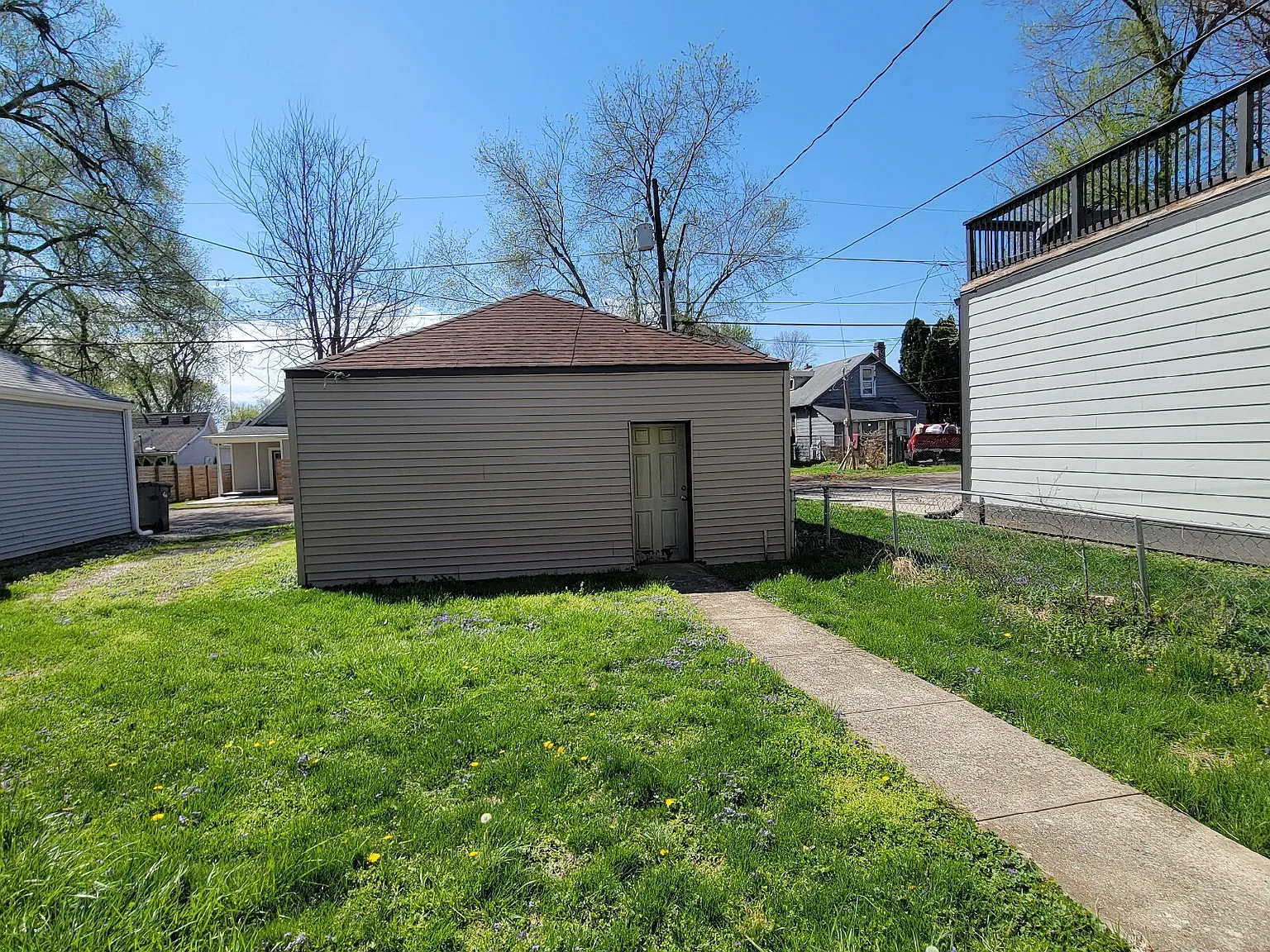 2 bed, 1.0 bath, $1,150 — Photo 3