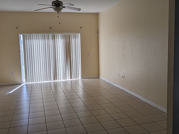 2nd image of 739 Hacienda Cir