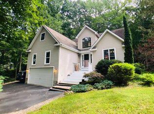 2 Tommys Ct, Drums, PA 18222