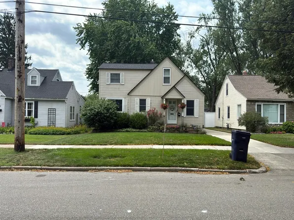 234 W 22nd St, Holland, MI 49423