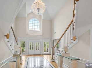 70 Sherwood Rd, Norwood, NJ 07648