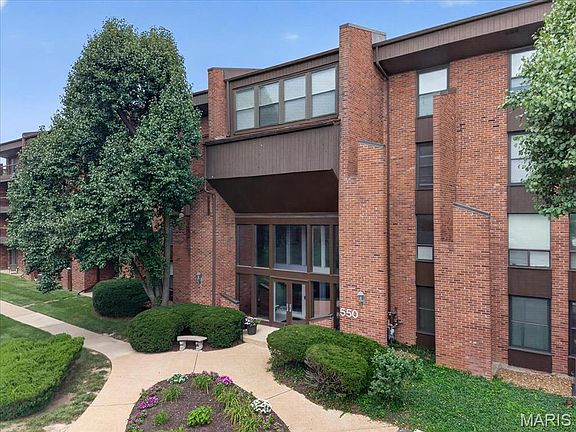 3rd image of 550 Coeur De Royale Dr APT 408