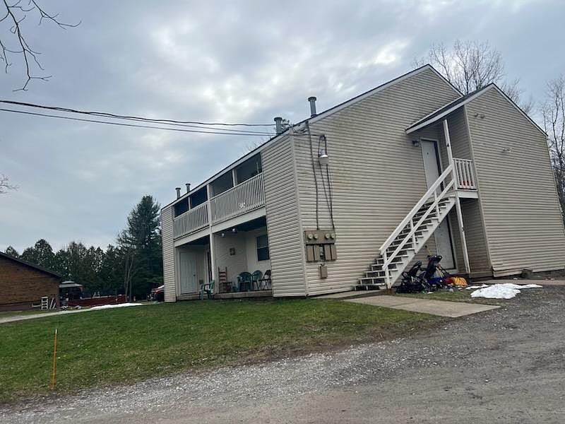 2nd image of 427 N Lake St #3