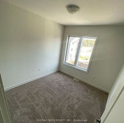 4th image of 405 Myers Rd N #71