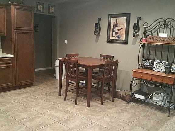 5th image of 1526 E 11th Cv