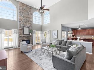 425 Autumn Chase Ct, Purcellville, VA 20132