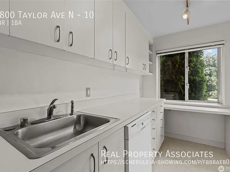 1800 Taylor Ave N #10 — Photo 12