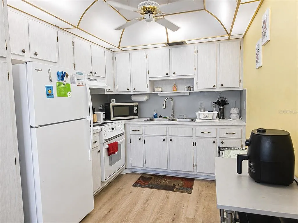 2 bed, 1.0 bath, 874 sqft, $1,500 — Photo 3