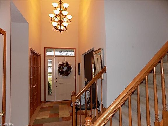 3rd image of 6424 Hidden Creek Dr