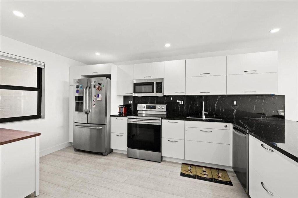 1401 N Riverside Dr APT 1104, photo 4
