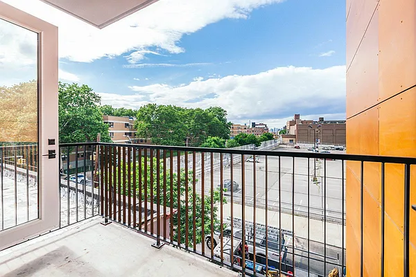 Rented by East Williamsburg Realty Inc | media 27