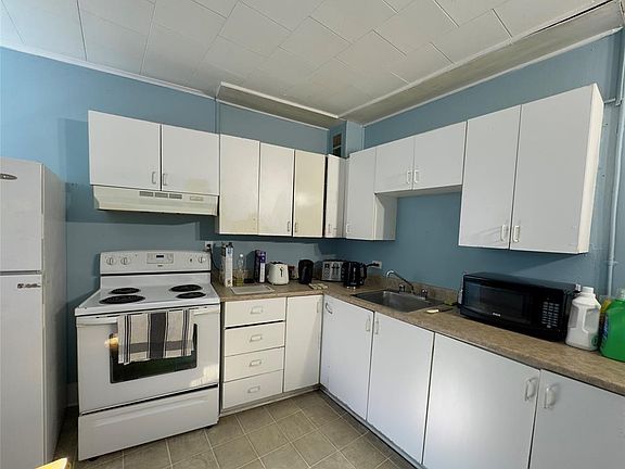 4th image of 17 Freshwater Road