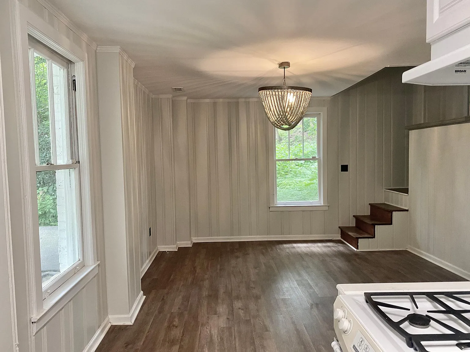 1 bed, 1350 sqft, $2,100 — Photo 2