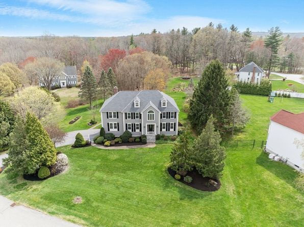 3 Dandelion Dr, Andover, MA 01810
