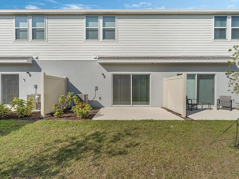 1281 Axel Graeson Ave — Photo 15