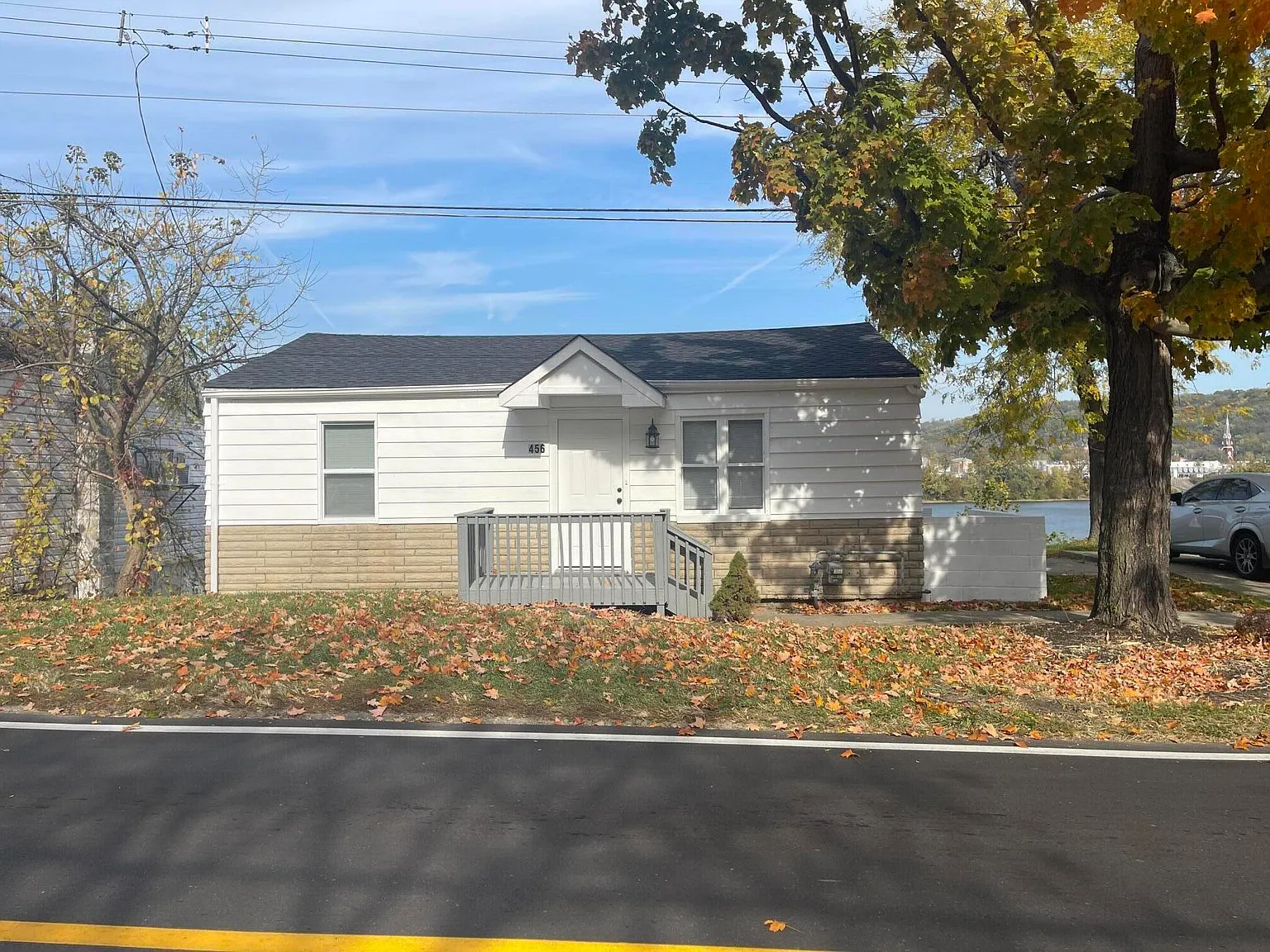 456 River Rd photo 1