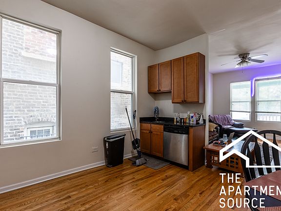 2nd image of 2517 N Ashland Ave #1