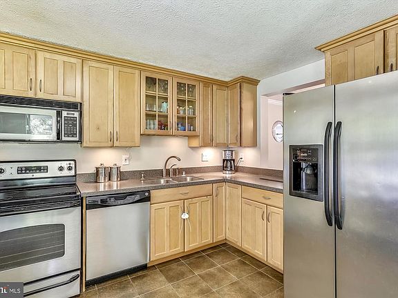 4th image of 17405 Founders Mill Dr