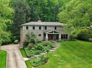 230 Foxhurst Dr, Pittsburgh, PA 15238