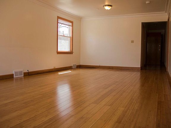 2nd image of 3633 W Belmont Ave APT 1