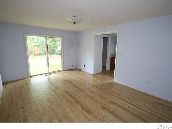 4th image of 7221 Zircon Dr SW