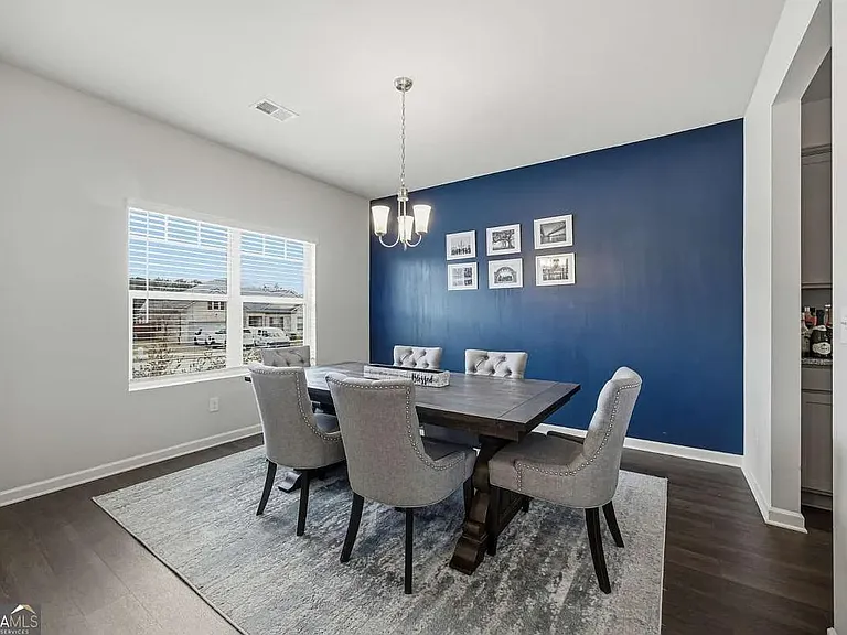 933 Nandina Ln — Photo 3