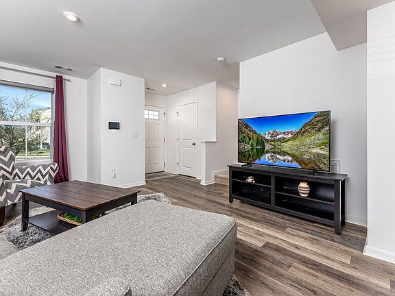 4th image of 1302 Havenbrook Dr