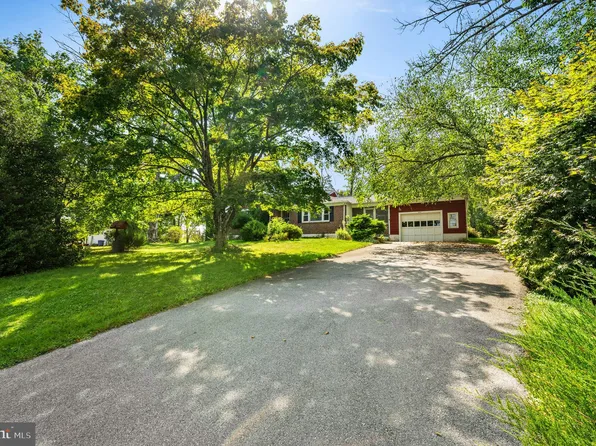 423 Lee Ave, Spring City, PA 19475