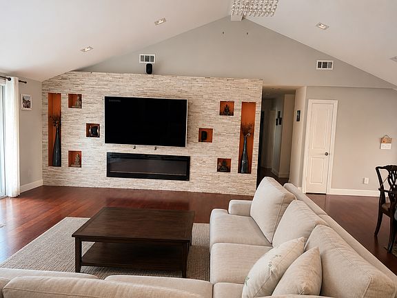 3rd image of 4686 Richmond Ave #94536FREMONT