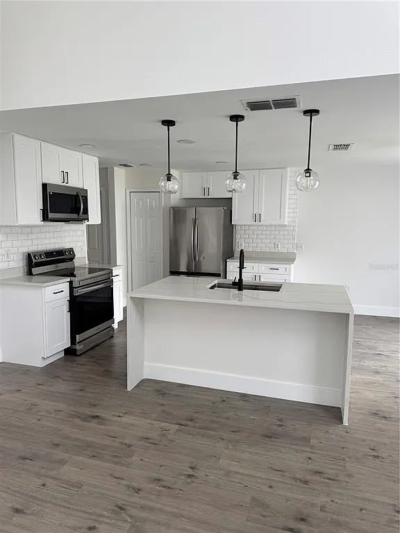3 bed, 2.5 bath, 1523 sqft, $2,350 — Photo 3