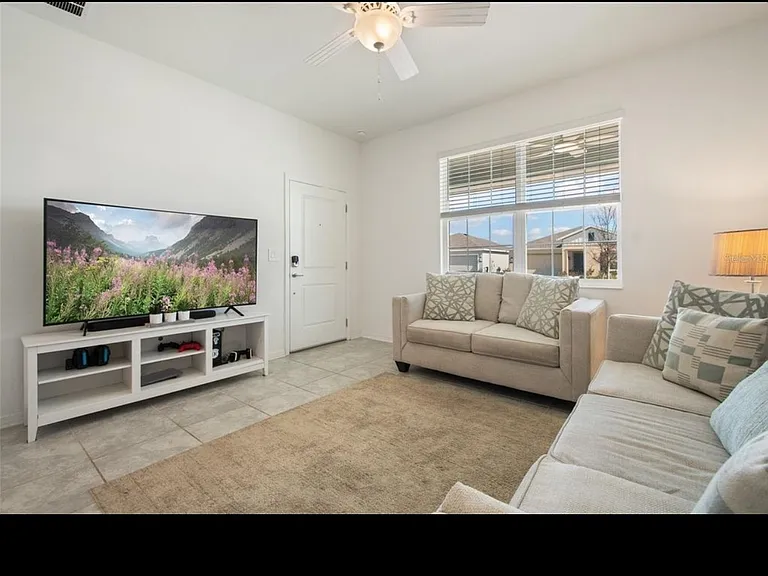 1172 Tyler Loop #1 — Photo 4