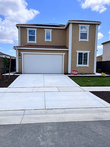 2077 Hesperian Dr Photo 1