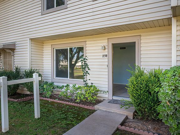 3rd image of 1138 E Dunbar Dr