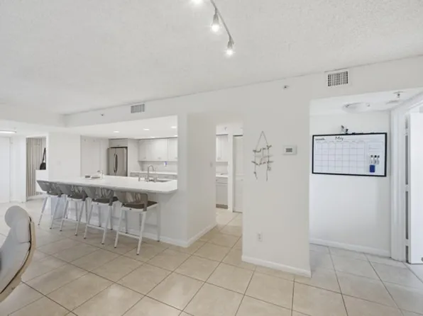 1915 Lavers Cir E, Delray Beach, FL