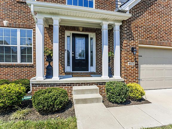 2nd image of 4573 Larkhill Ln