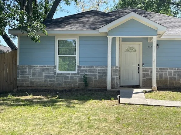 210 Lenox St, Pittsburg, TX 75686