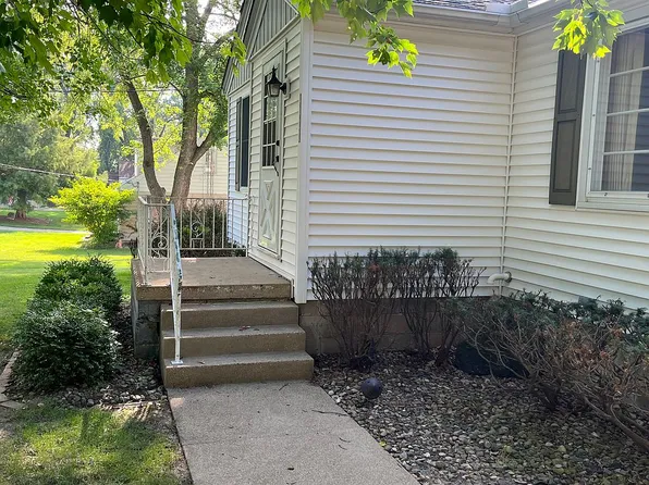 4400 W Prairie Ln, Peoria, IL 61604