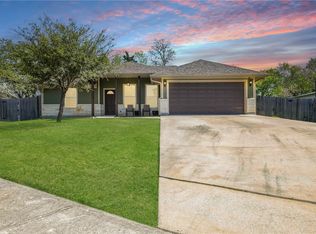 1713 Bridge Meadow Ln, Bryan, TX 77803