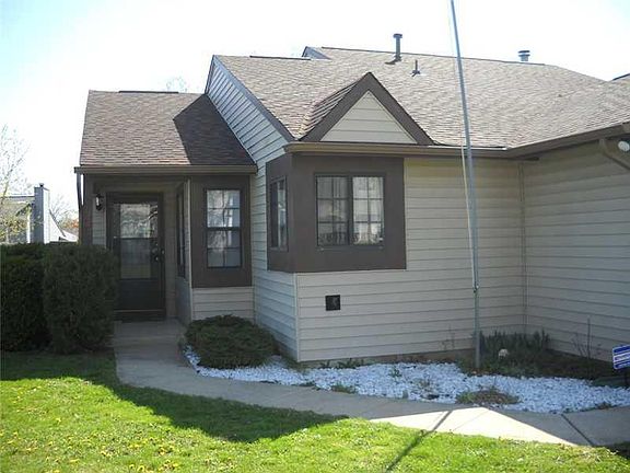 2nd image of 3249 N Maumee Ct