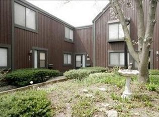 217 Paisley Ct, Kalamazoo, MI 49006