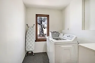 4 bed, 2736 sqft, $3,800 — Photo 3