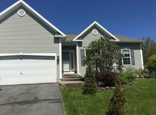 4 Slatestone Dr, Scotia, NY 12302