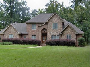 171 Shadow Moss Dr, Eufaula, AL 36027