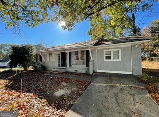 550 Roxbury Dr, Riverdale, GA 30274