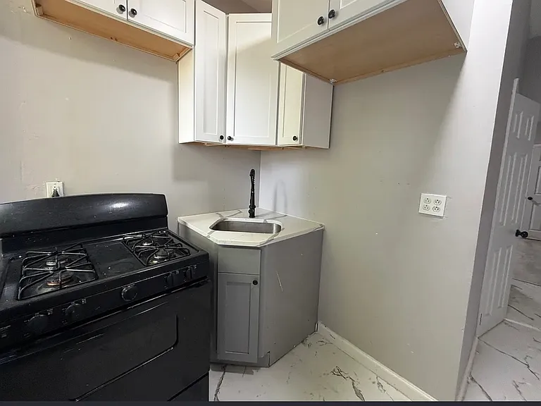 36 S 12th St #1L — Photo 1